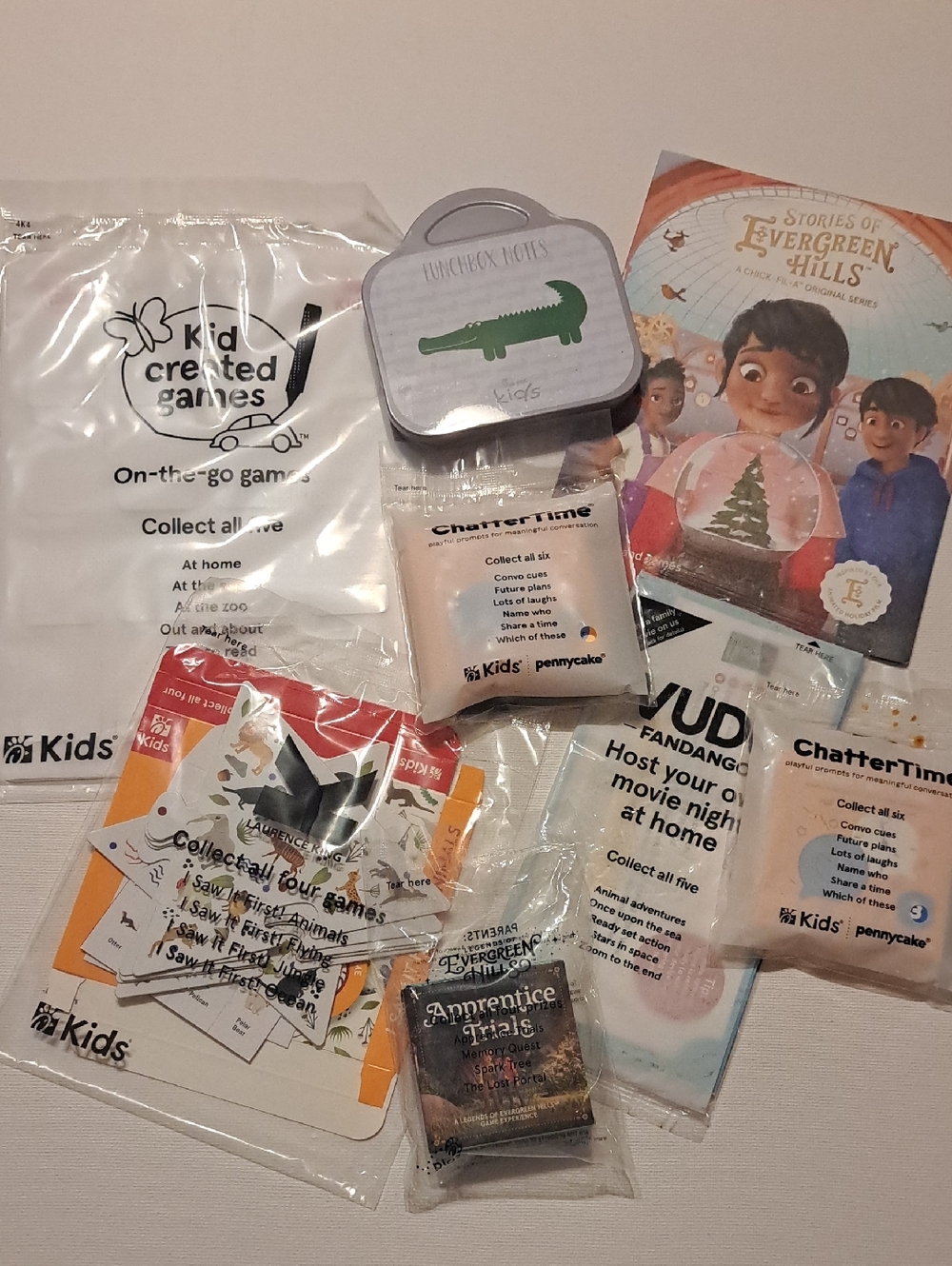 4/$15 🌻 NWT Bundle of 8 Chickfila Fast Food Toys